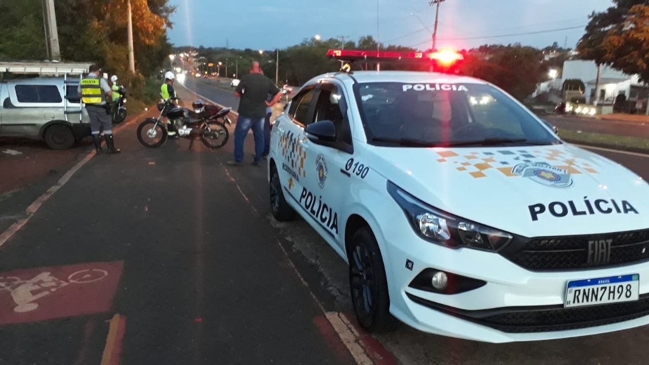 Foto 2 de 4 — Motociclista sofre fratura grave após acidente no acesso ao Parque São Paulo